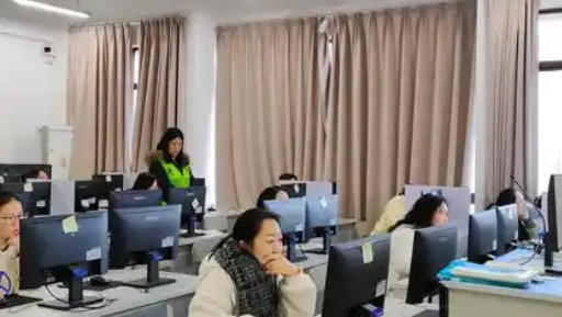 初 级审计师证与中级会计证比较